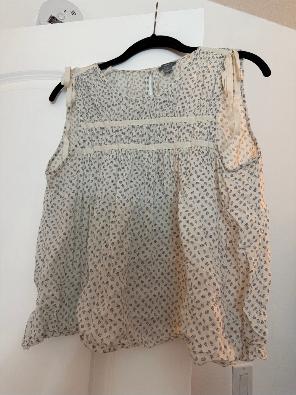 aerie Cream Sleeveless Floral Tie-Shoulder Blouse